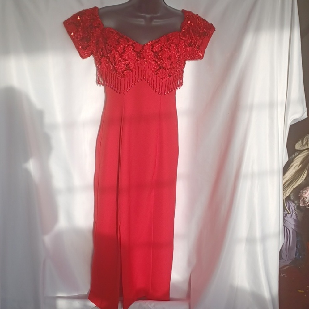 Night Moves Vintage red sequin & Beaded gown size 5/6, 16" PTP, 45"L